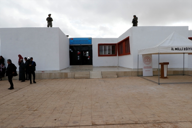 Türkiye'nin onardığı okul eğitime açıldı